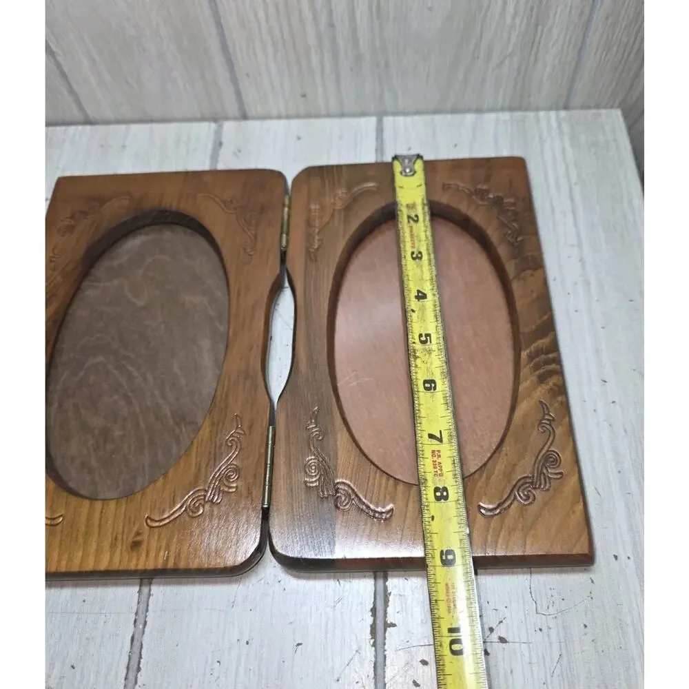 Vintage 70s Carved Wood Dual Bi-Fold Picture Frame Double Oval Window 5x7